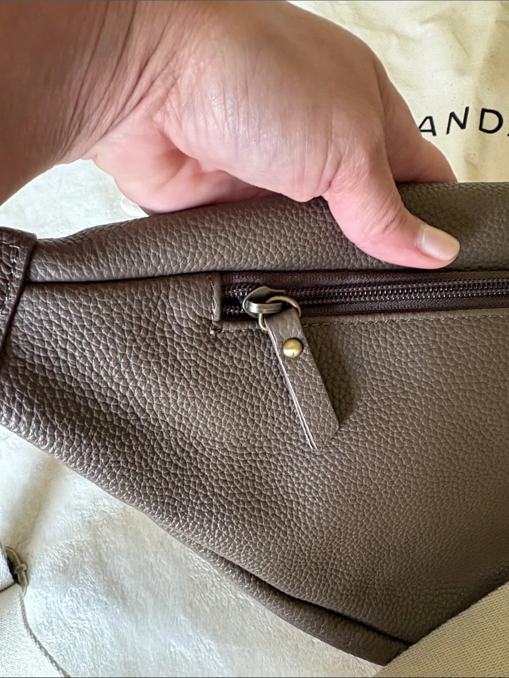 Andar brown leather